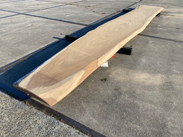 Afrormosia Boomstamblad – 4260 x 900 x 80 mm – Geschuurd